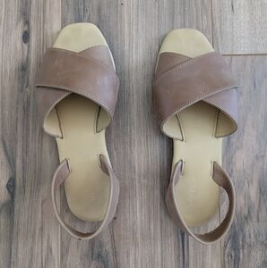 Nisolo All- Day Cross Strap Sandal